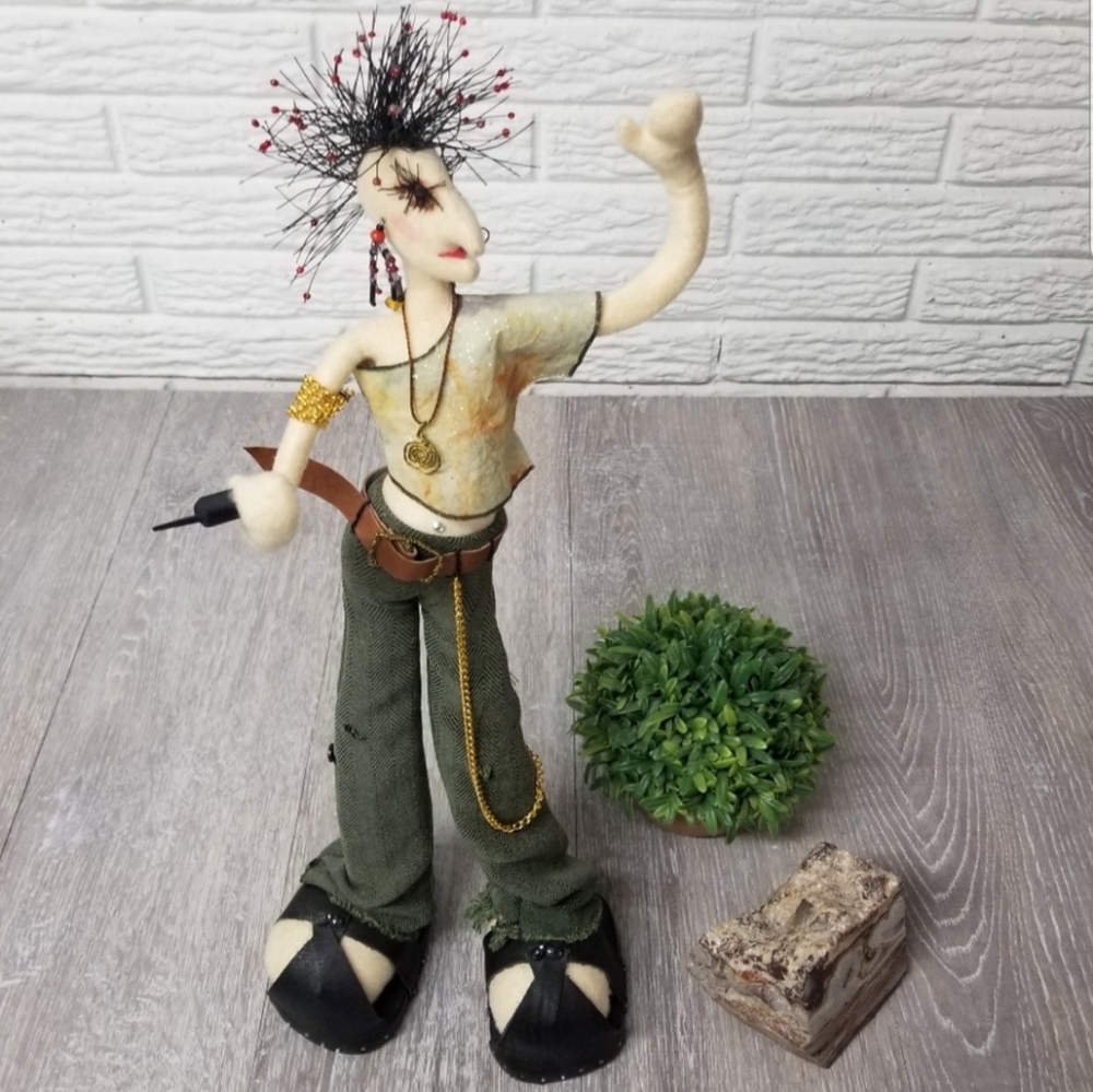 Punk Rocker Art decor doll - Picture 4 of 16